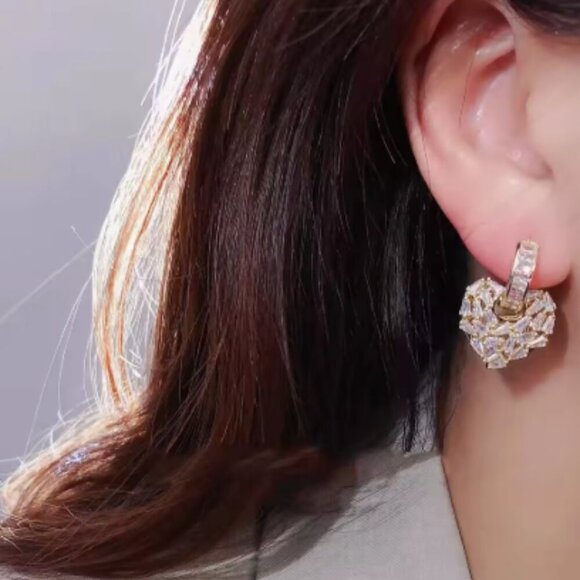 NEW 14k Gold Diamond Baguette Heart Hoop Earrings Gold Heart Huggies - Picture 6 of 6